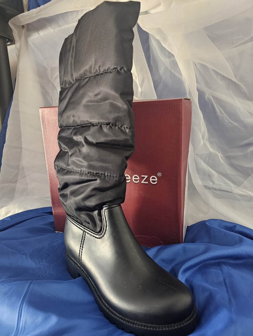Elegant Black Quilted Heeled Boots - Picture 5 of 7